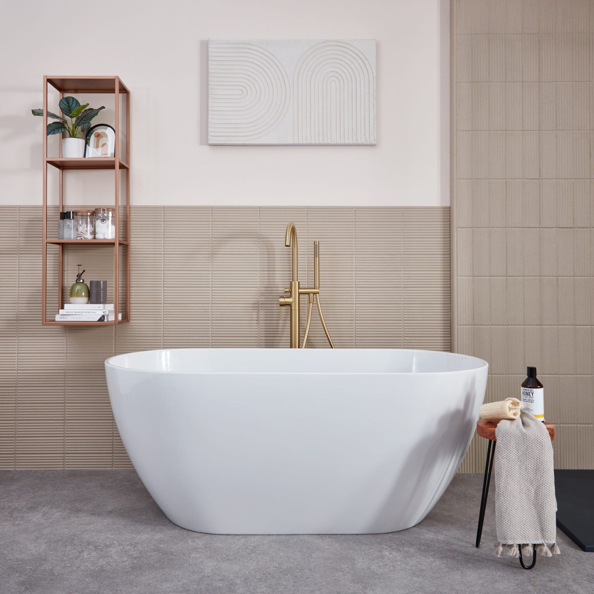 Frontline AquaKast Summit freestanding bathtub in white, 1680 x 750mm, with smooth curved edges and modern design.